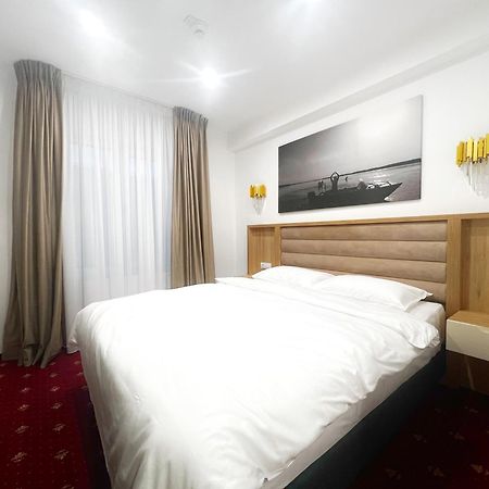 Mimi Hotel Corabia 外观 照片