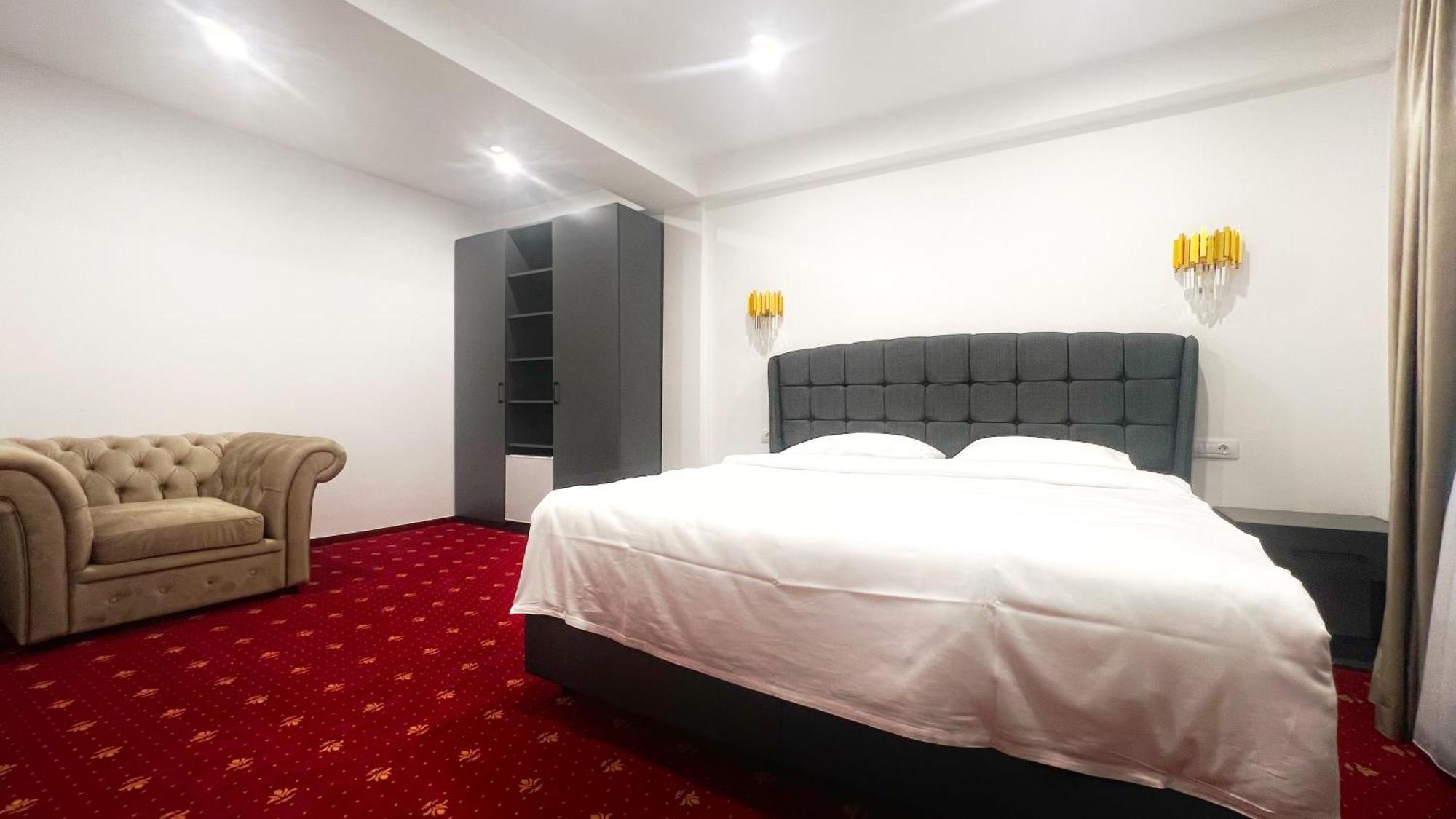Mimi Hotel Corabia 外观 照片
