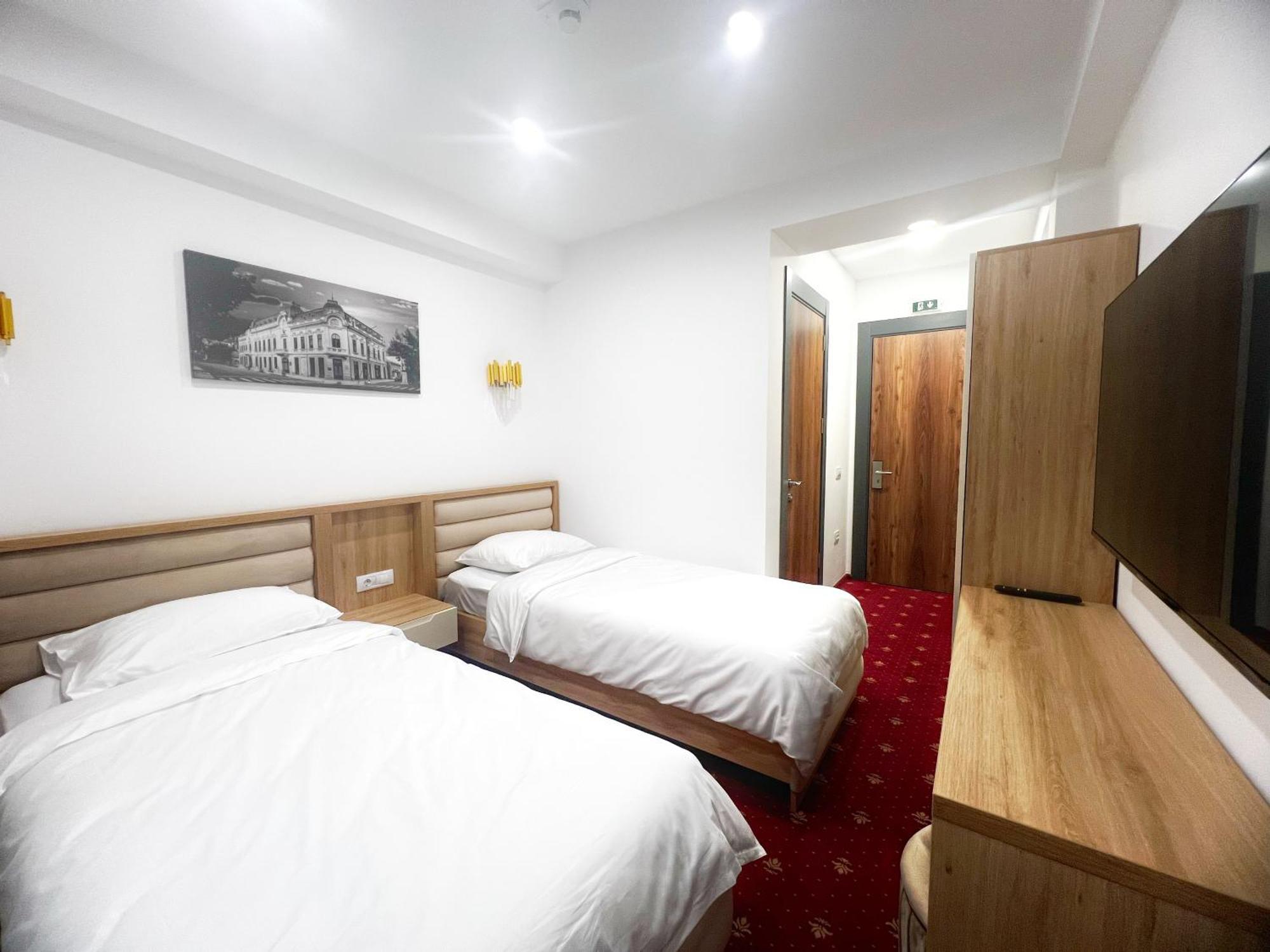 Mimi Hotel Corabia 外观 照片